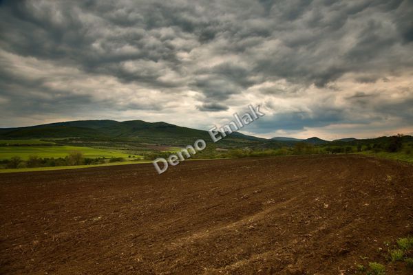 Yakacık'ta 2.800 m² Sanayi İmarlı Arsa